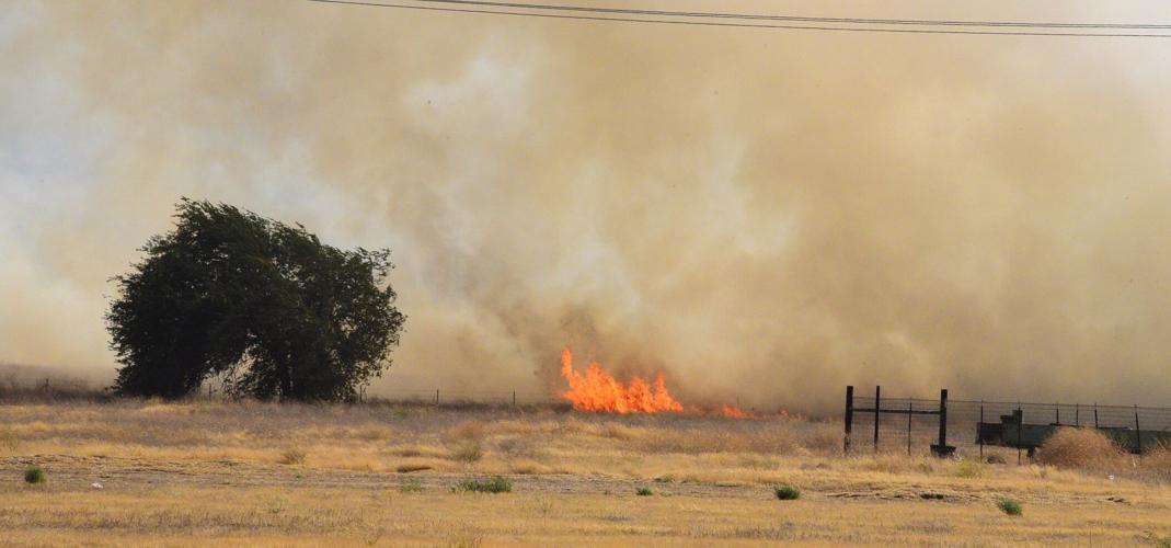 Crews knock down fire that shuts Highway 58 near Tehachapi | News ...