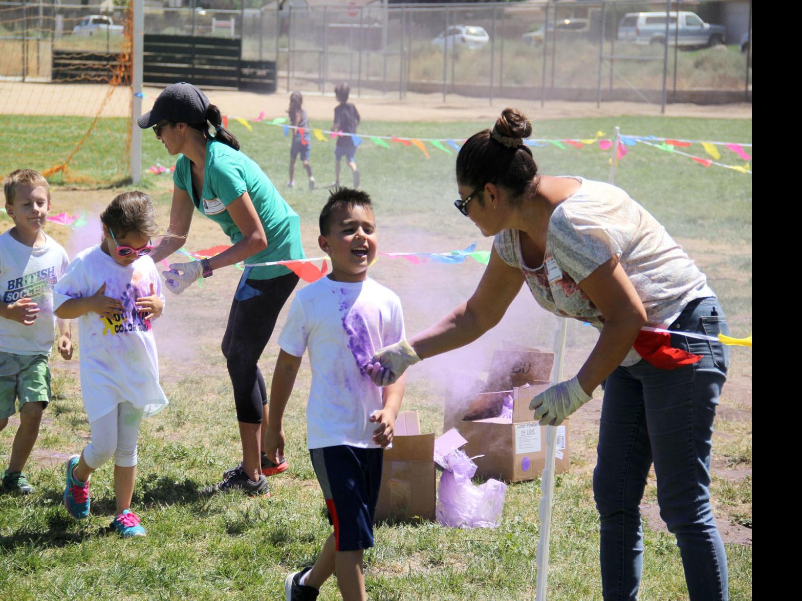 It's something fun to do;' Students and teachers participate in Tompkins Elementary  School Color Run | News | tehachapinews.com