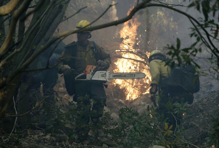 PHOTO GALLERY: Tehachapi firefighters battle Southern California fires ...