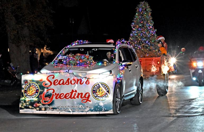 PHOTO GALLERY Everybody loves a Christmas parade! News