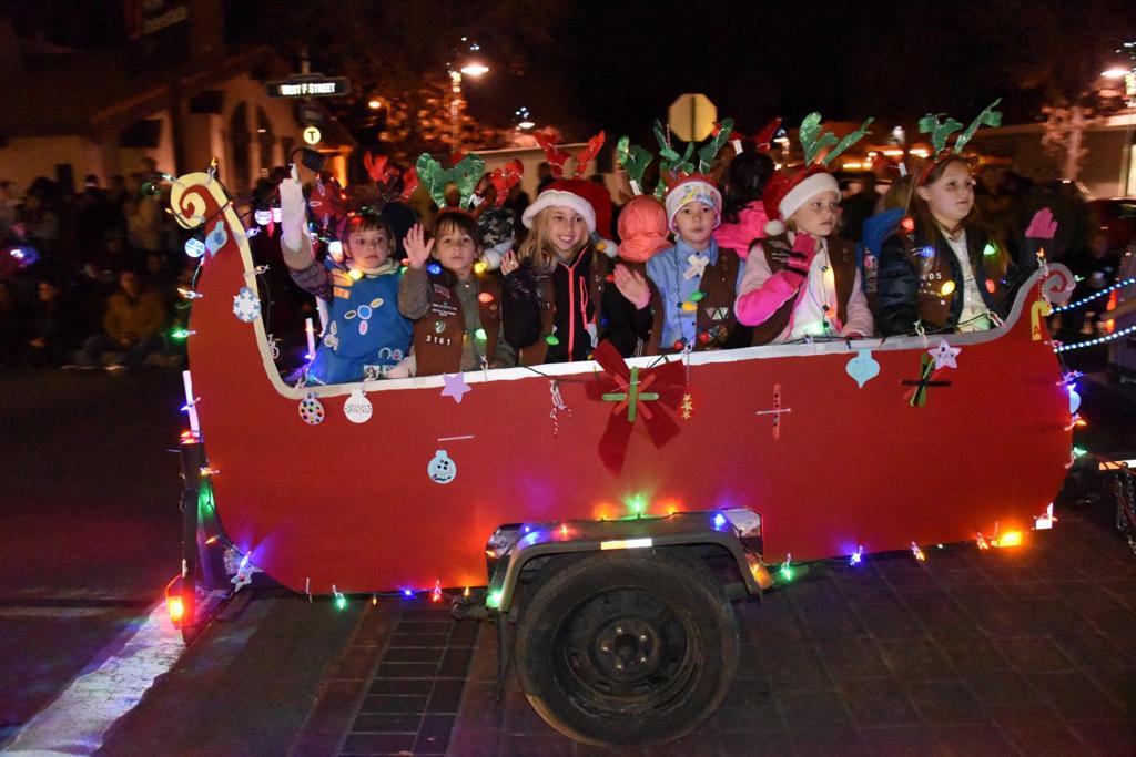 Mulberry Street Christmas Parade 2022 Christmas In Candyland' Is Theme Of This Year's Parade | Lifestyle |  Tehachapinews.com