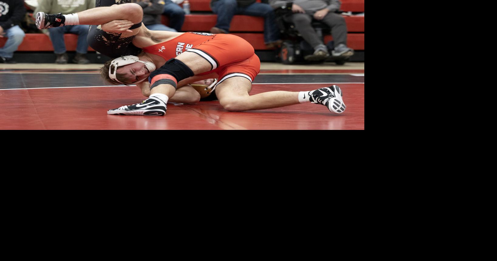 Prep wrestling: Western Dubuque wins rare Bobcat Duals title | Local ...