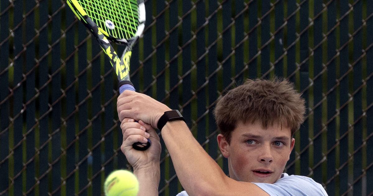 Boys prep tennis: Senior shows its improvement in win over Hempstead