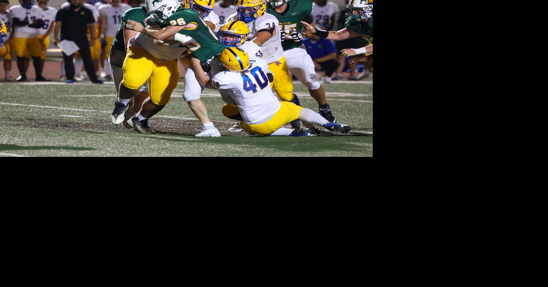 Prep football Hempstead holds off Davenport North for win