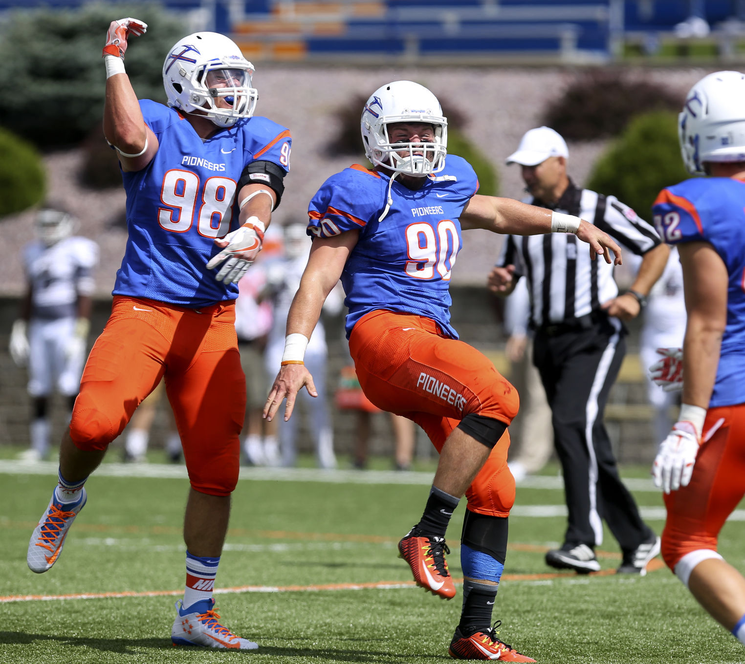 College Football: No. 8 UW-Platteville, No. 2 UW-Whitewater Meet In ...