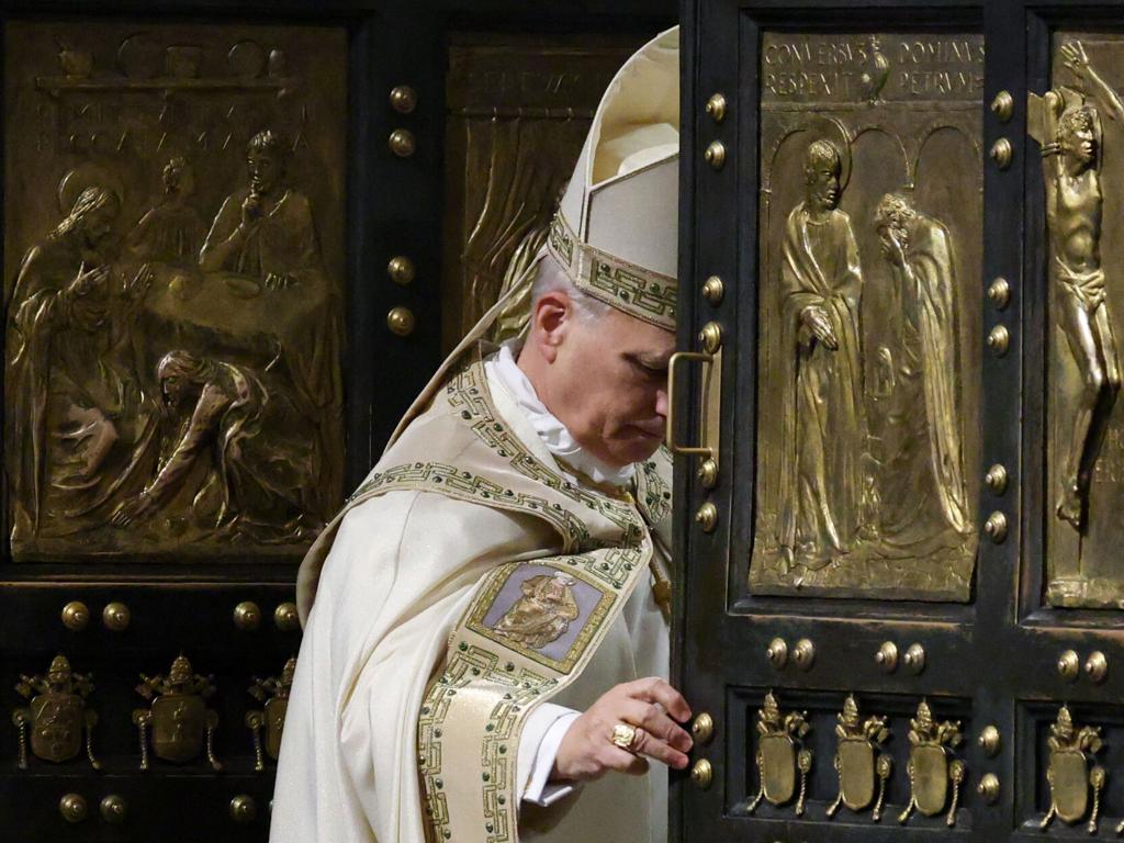 Pope Leo XIV closes 2025 Holy Year with critique of consumerism and  xenophobia | National/World | telegraphherald.com