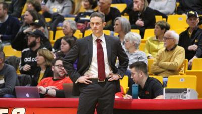 College Basketball Bo Ryan S Son Gets Much Support In New Role As Coach At Uw Green Bay Local Sports Telegraphherald Com