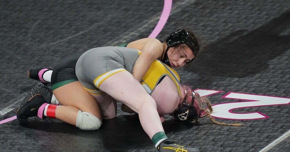 Girls prep wrestling: 2-time state champ Miller commits to Iowa State