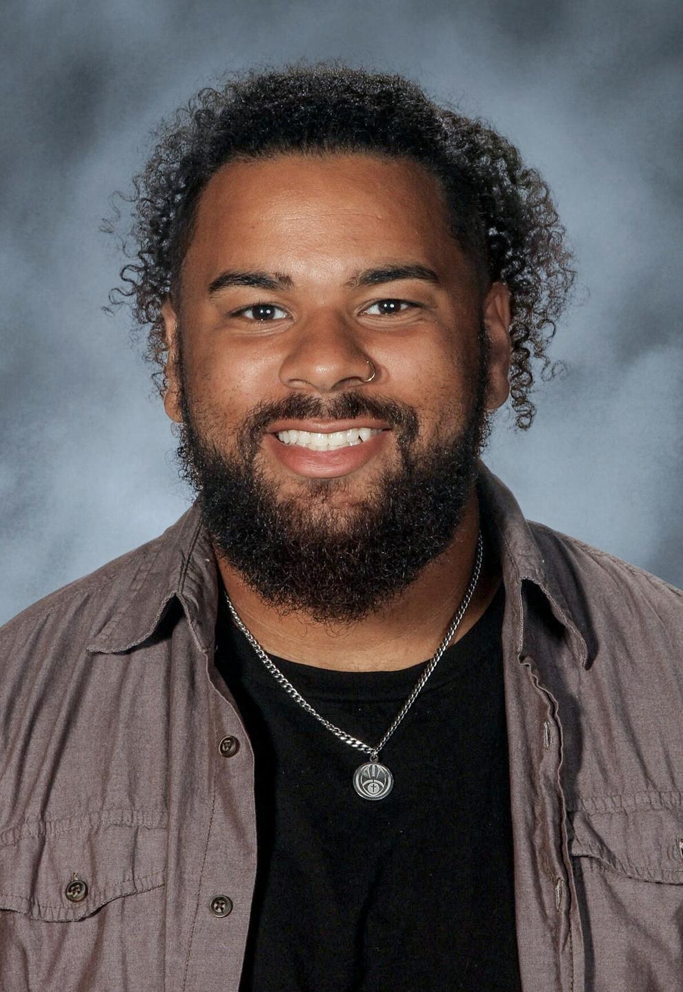 Police Man found dead during attempt to serve sexual abuse warrant was Dubuque teacher Tri