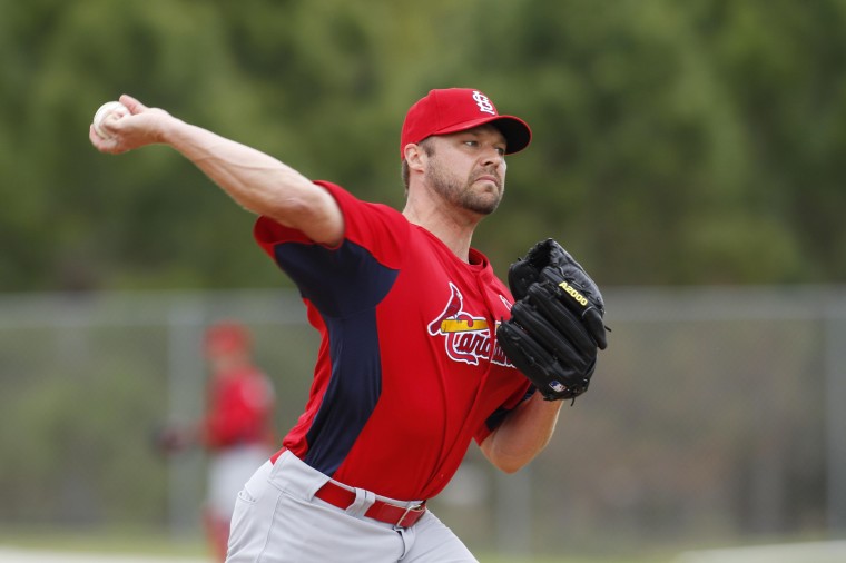 Adam Wainwright reveals playing through injury in farewell season for  Cardinals - I could barely throw a ball