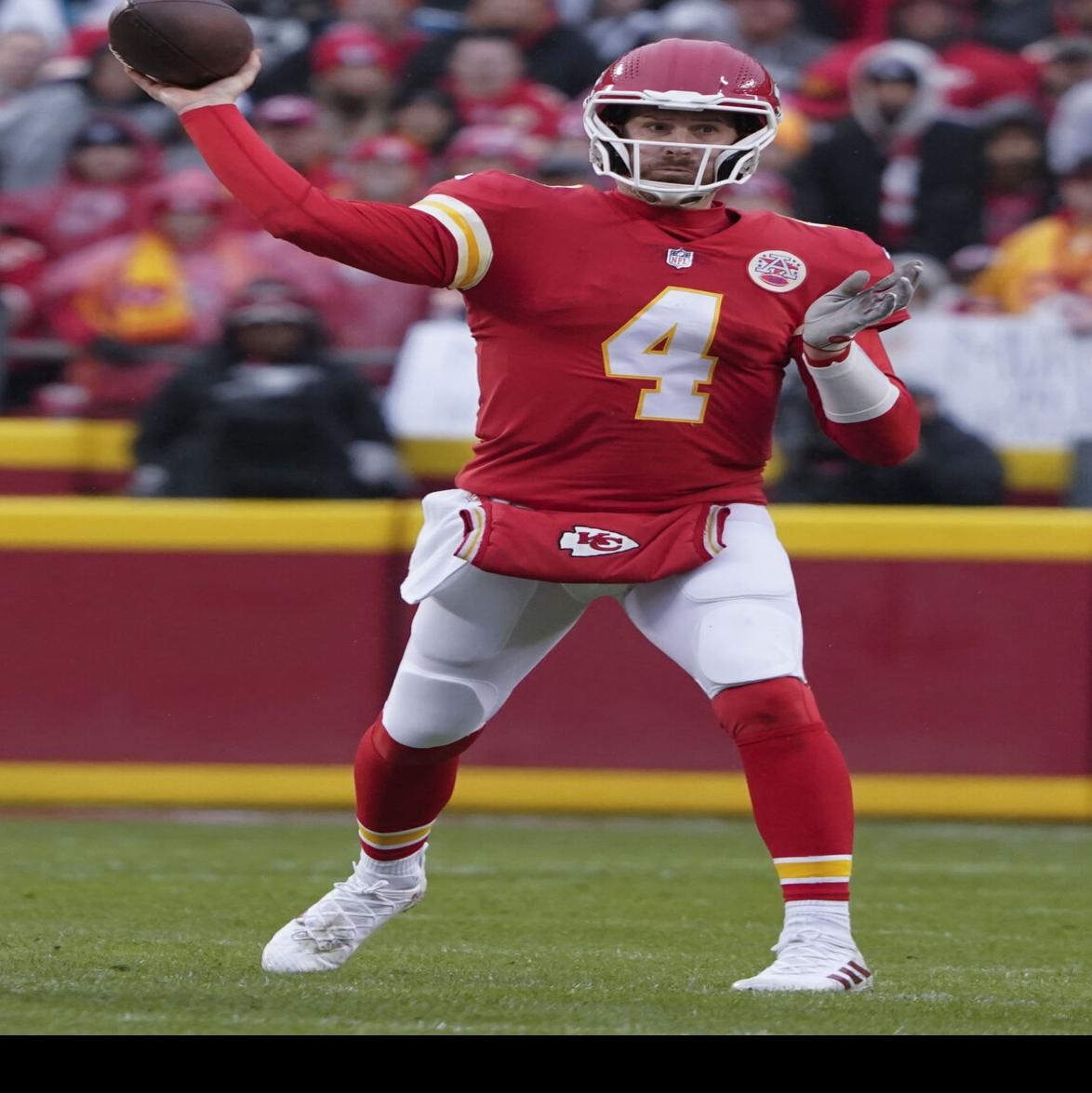 Chiefs' Henne delivers with Mahomes hobbled in playoff win - The San Diego  Union-Tribune