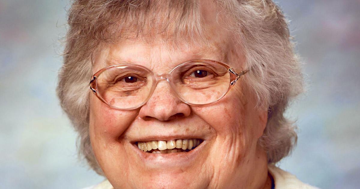 Edna M. Knudsen | Obituaries Dubuque | telegraphherald.com