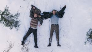 Movie Review: Kenneth Branagh and Ryan Reynolds star in irreverent Cold War action-comedy ‘Mayday’