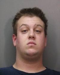 Police Dubuque Man Wanted For Abandoning Car After Crash Tri State News Telegraphherald Com