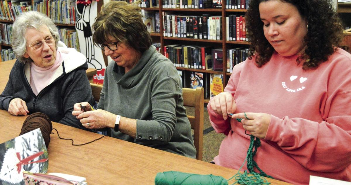 Scoop and Loop offers social opportunity at Cascade library | Tri-state ...