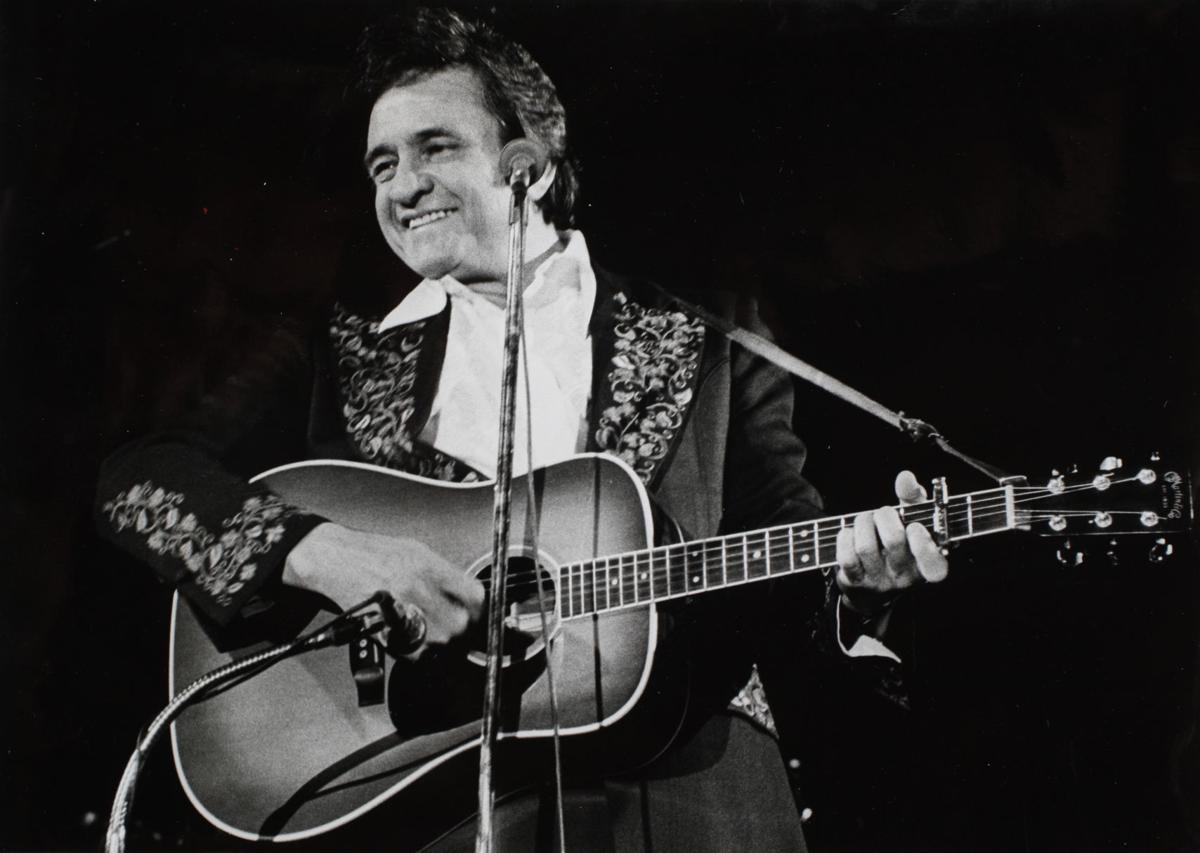 Throwback Thursday: Dubuquer makes Johnny Cash connection at 1979 ...