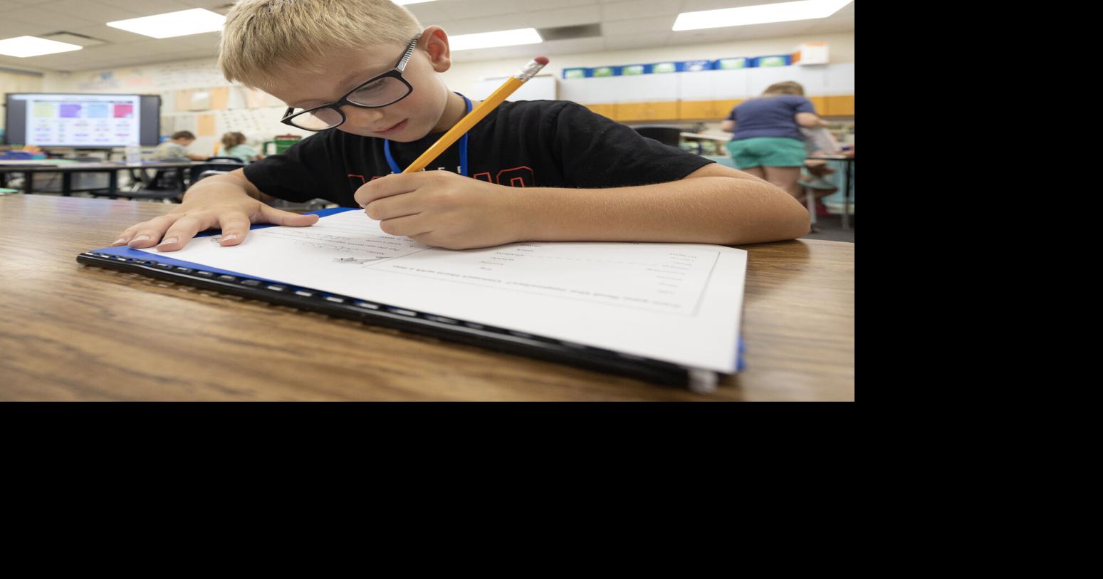 Dubuque school district's Summer Academy blends fun, learning for students