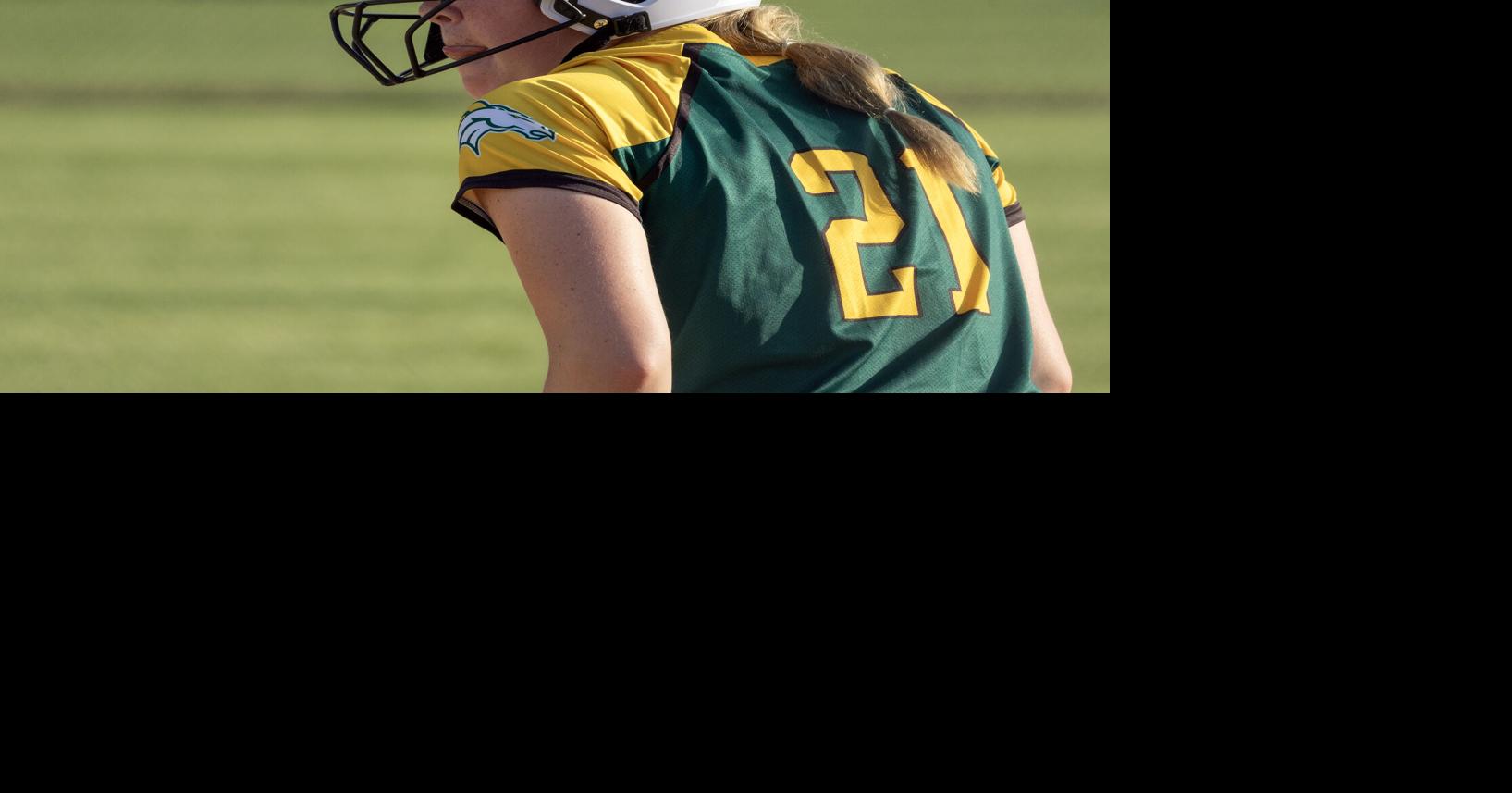 Prep softball: Senior, Hempstead exchange MVC victories