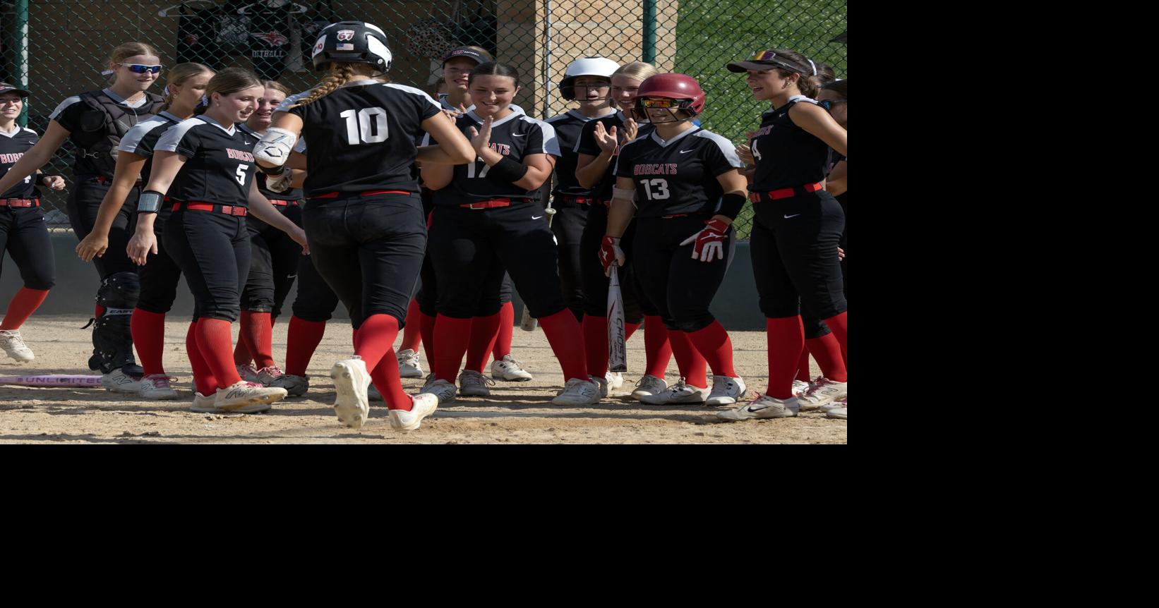 Prep softball: Western Dubuque rides pitching, defense to doubleheader sweep of Dubuque Hempstead