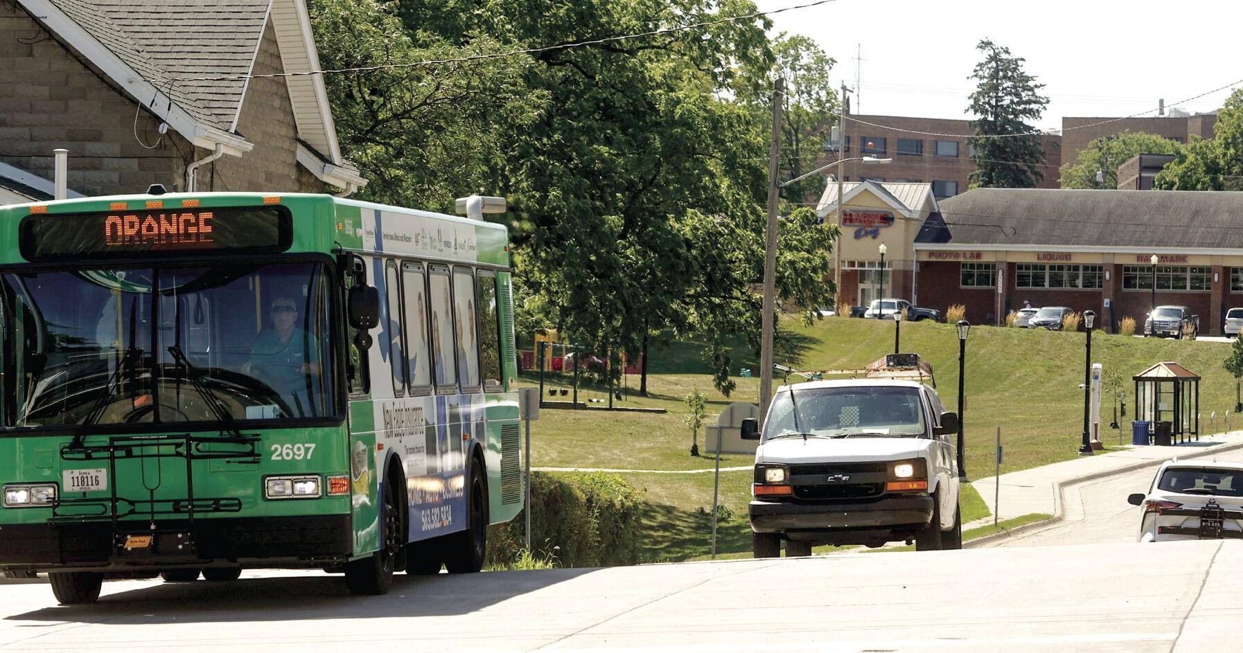City of Dubuque to offer free bus rides for college students - Vimarsana News