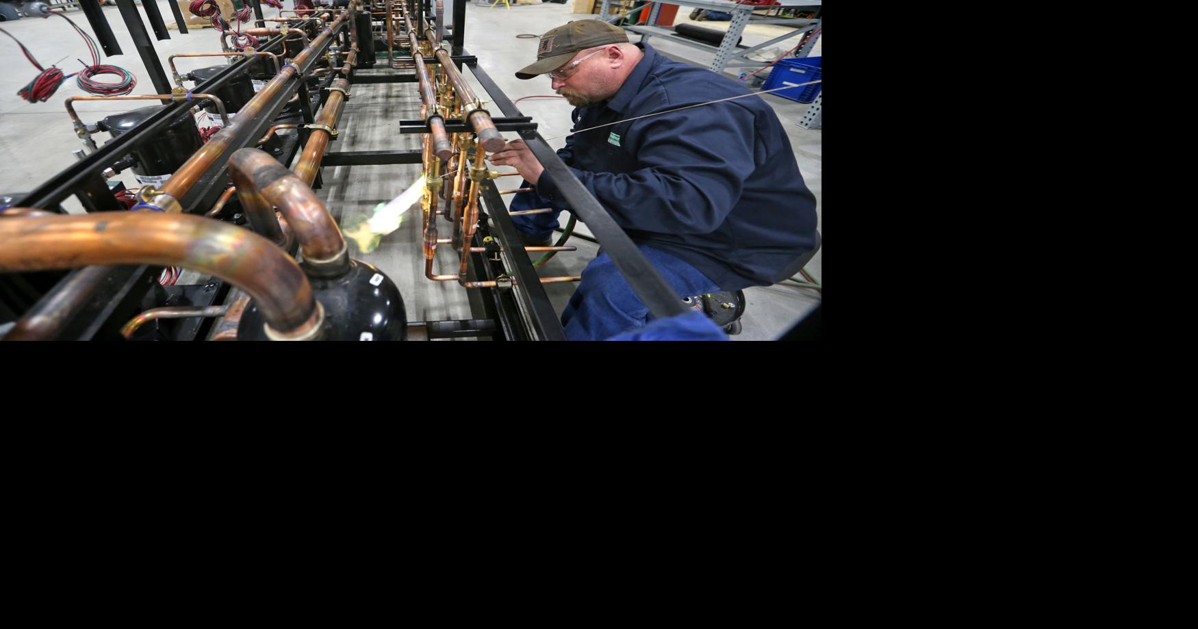 Biz Buzz New Dyersville manufacturer growing; Fennimore vet clinic