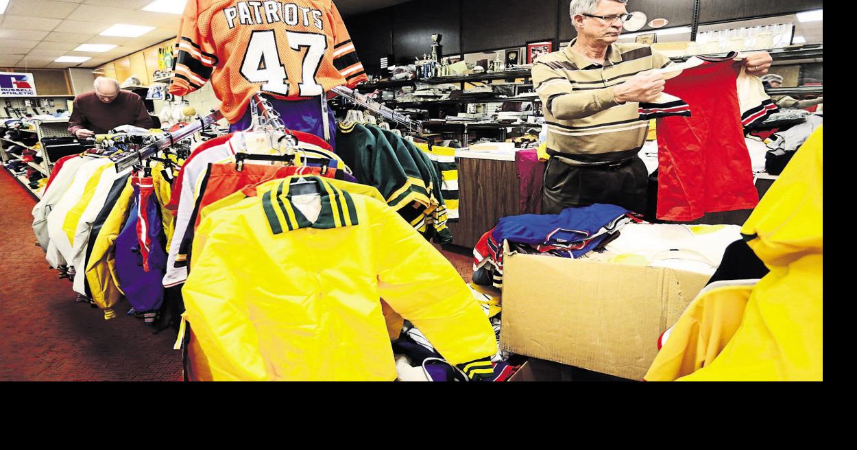 Final buzzer nears for Dubuque sporting goods store Kunnert's Tri