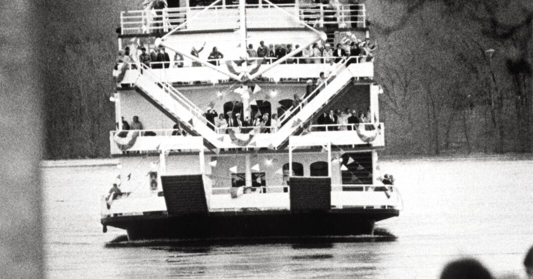 From the archives: Riverboat makes inaugural Bettendorf to Dubuque run 40 years ago - Vimarsana News