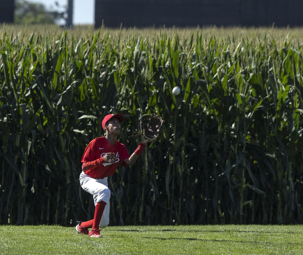 MLB auctioning Field of Dreams gear to support Dubuque cancer