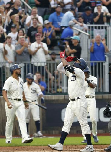 White Sox, Yankees go deep into corn; Field of Dreams game ends with  walk-off HR