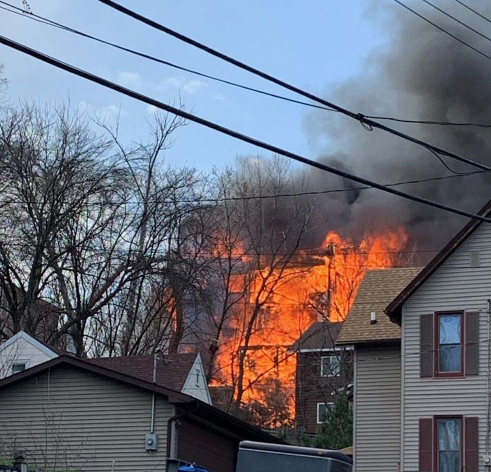 Dubuque Residence Considered A Total Loss After Fire No Injuries Reported Tri State News Telegraphherald Com