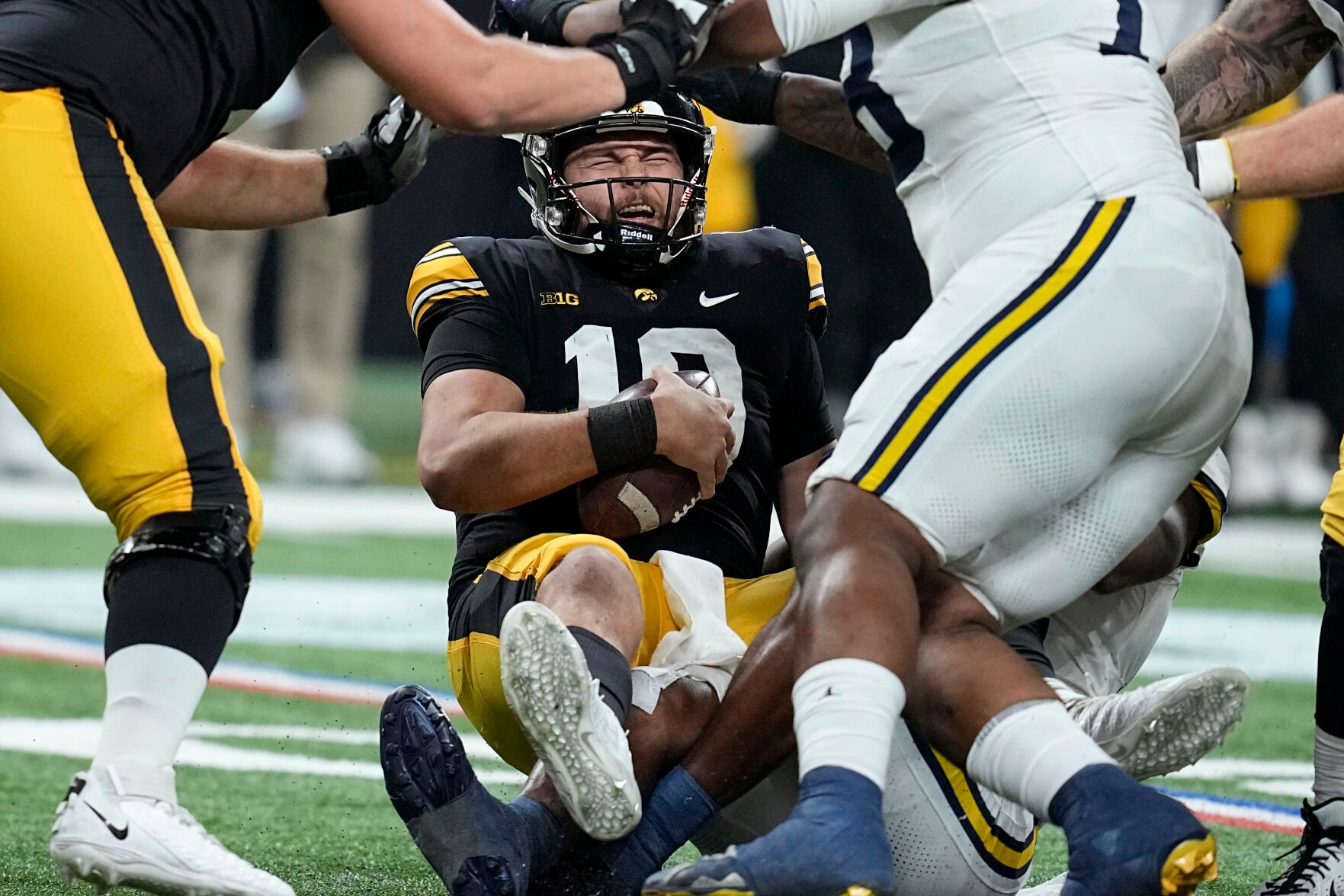 No. 2 Michigan Beats No. 18 Iowa, 26-0, For Big Ten Title, Likely To ...