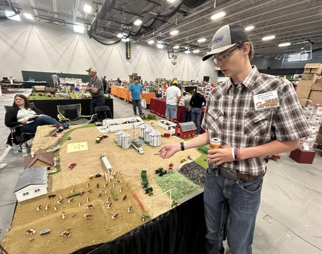 Dyersville steady stream of farm toy buyers, sellers to annual