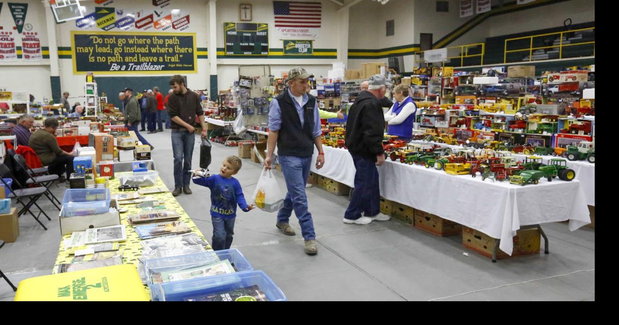Toy Show vendor enjoys Dyersville Tristate News