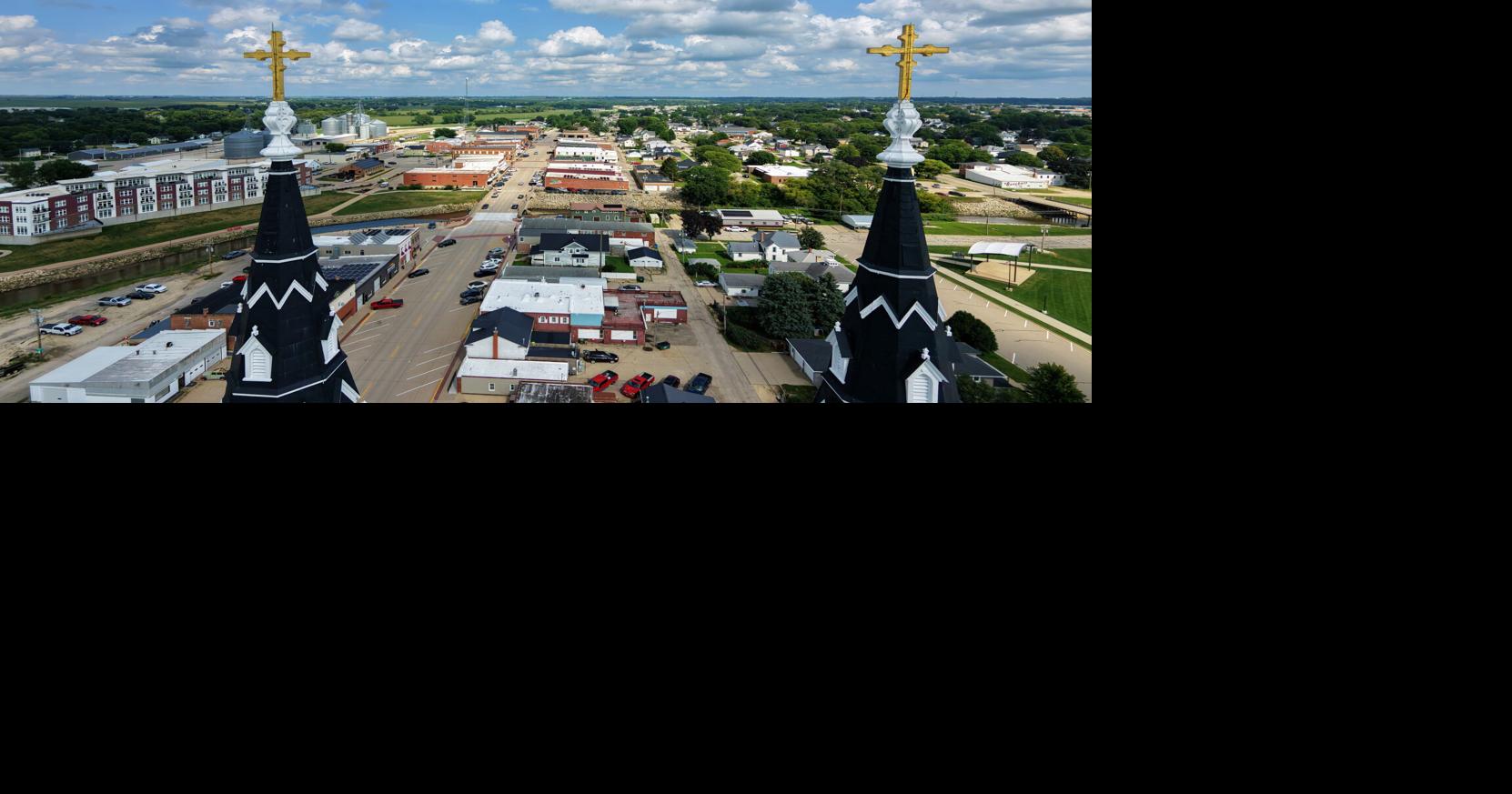 Field of Dreams' growth turns Dyersville into tourism hub