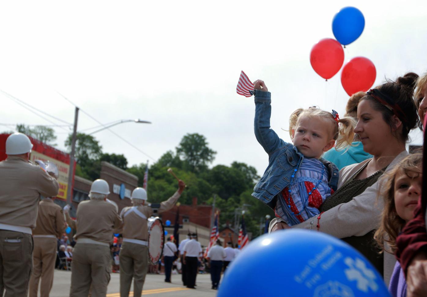 East Dubuque Parade Celebrates Memorial Day Honors Veterans Tri State News Telegraphherald Com