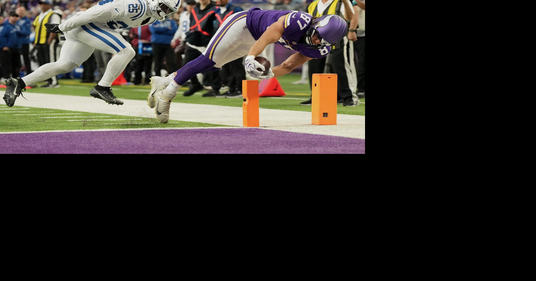 NFL roundup: Vikings defense clamps down on Daniel Jones and the Colts for a 16-10 victory to stay undefeated By DAVE CAMPBELL AP Pro Football Writer MINNEAPOLIS (AP) — Harrison Smith capped another dominant performance by Minnesota's defense with the game-sealing interception, and the Vikings overcame another sluggish start to stay unbeaten with a 16-10 victory over the spiraling Indianapolis Colts. Linebacker Blake Cashman led the onslaught of pressure on Daniel Jones all afternoon with 12 t
