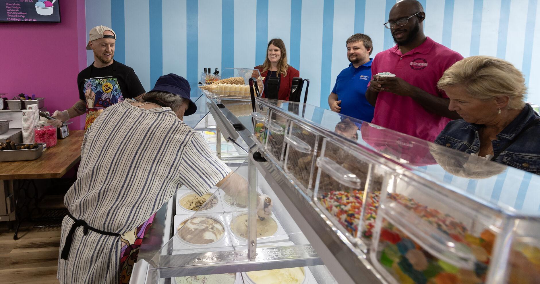 Biz Buzz: New owners scoop up ice cream shop; Platteville home decor business opens; new look for Galena coffee shop - Vimarsana News
