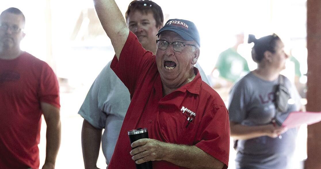 'A staple in this environment': Local auctioneer marks 40 years at Dubuque County Fair - Vimarsana News