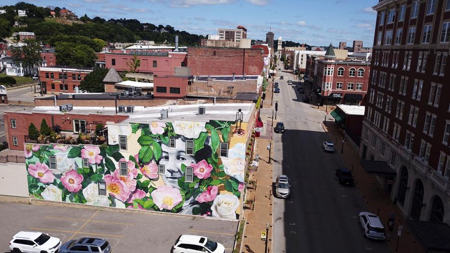 A Colorful New Mural Is Up Now On The Corner Of This 5th Avenue