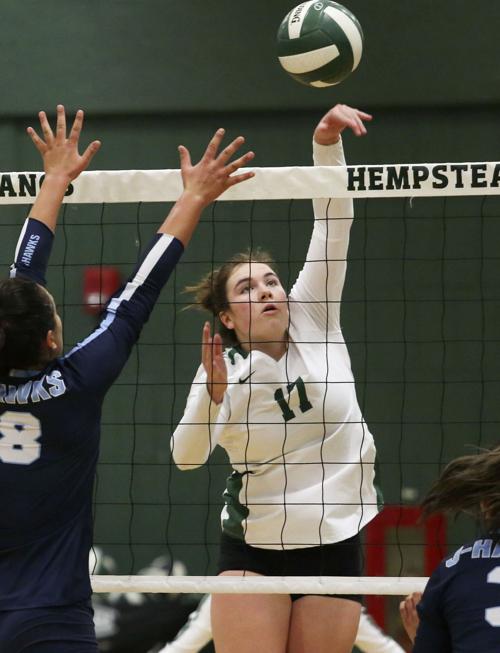 Dubuque Hempstead volleyball