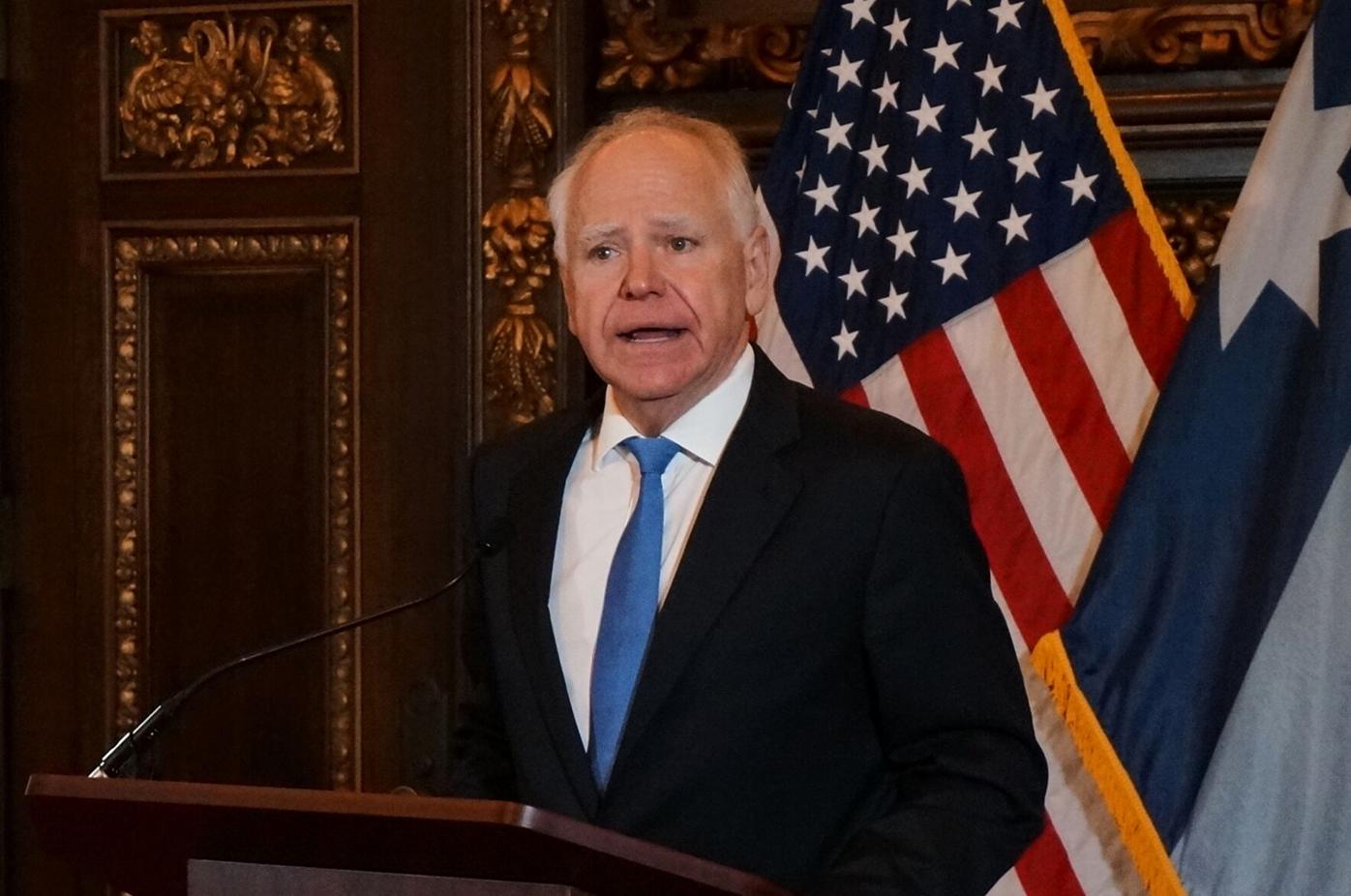 Bringing Warsaw to Warren: Polish Day Parade takes pride in all things  Poland- Detroit Catholic, image size:1396x926