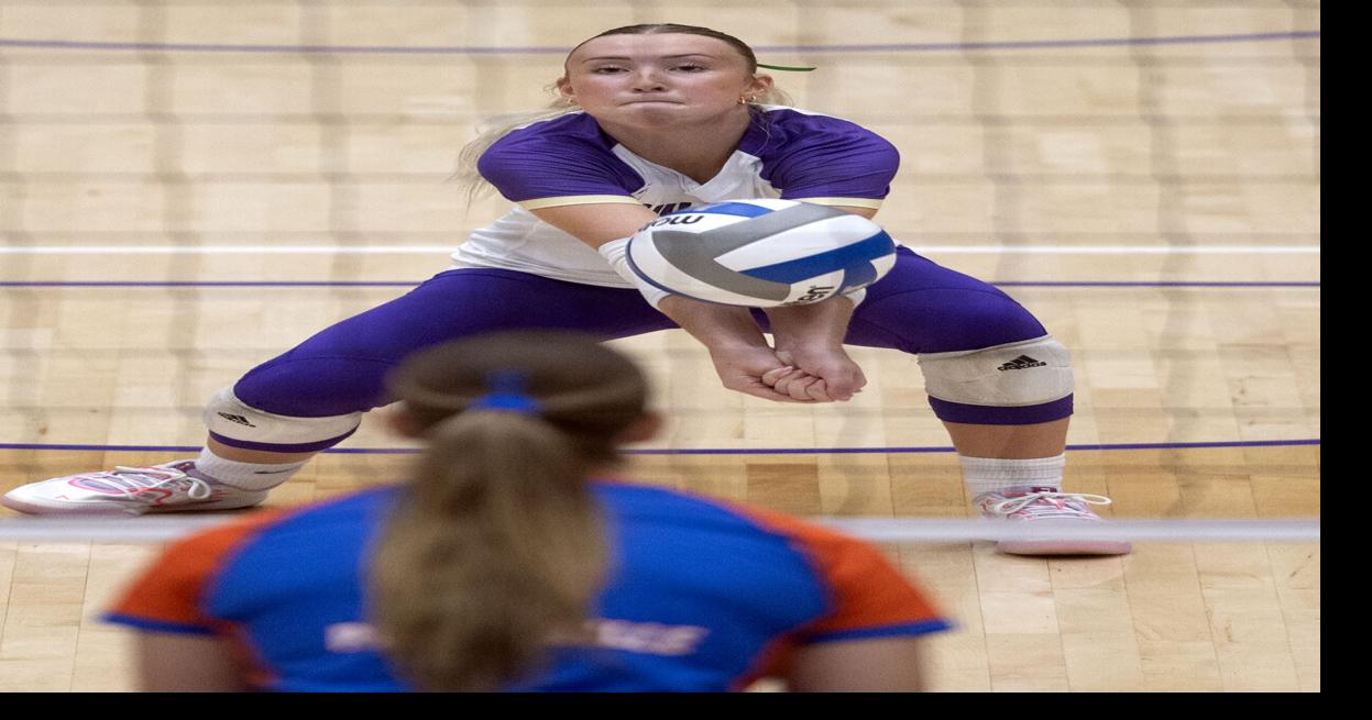 Loras Vs. UW-Platteville Volleyball
