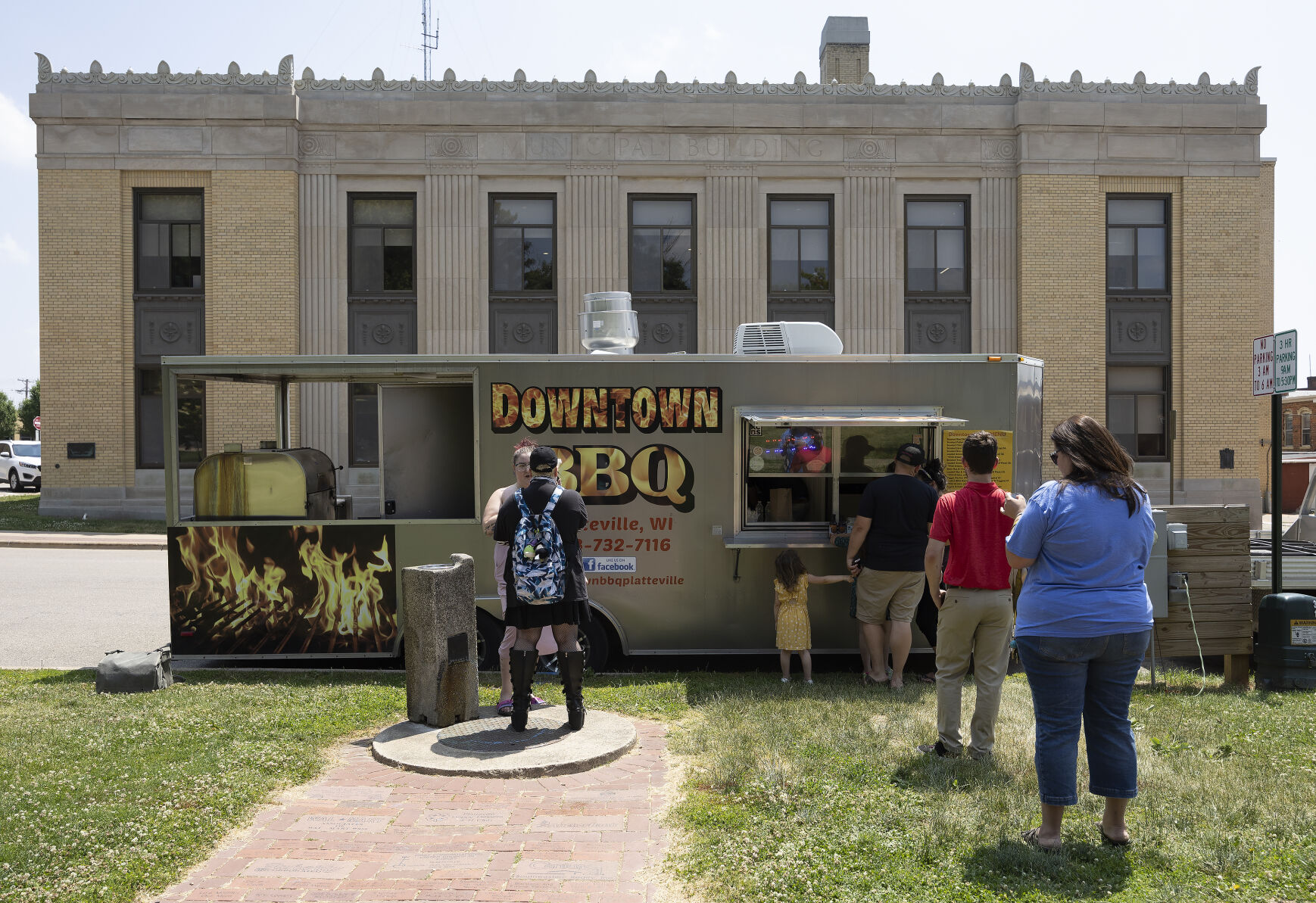 Downtown bbq shop