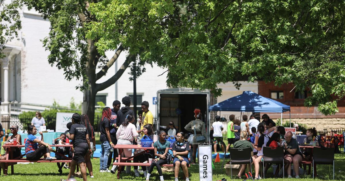 يحتفل مجتمع دوبوك بالتاريخ والثقافة السوداء في حدث Juneteenth السنوي