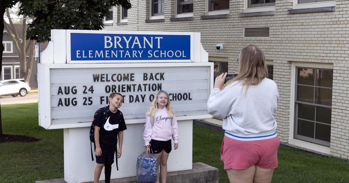 ‘Fresh start': Dubuque public schools kick off school year