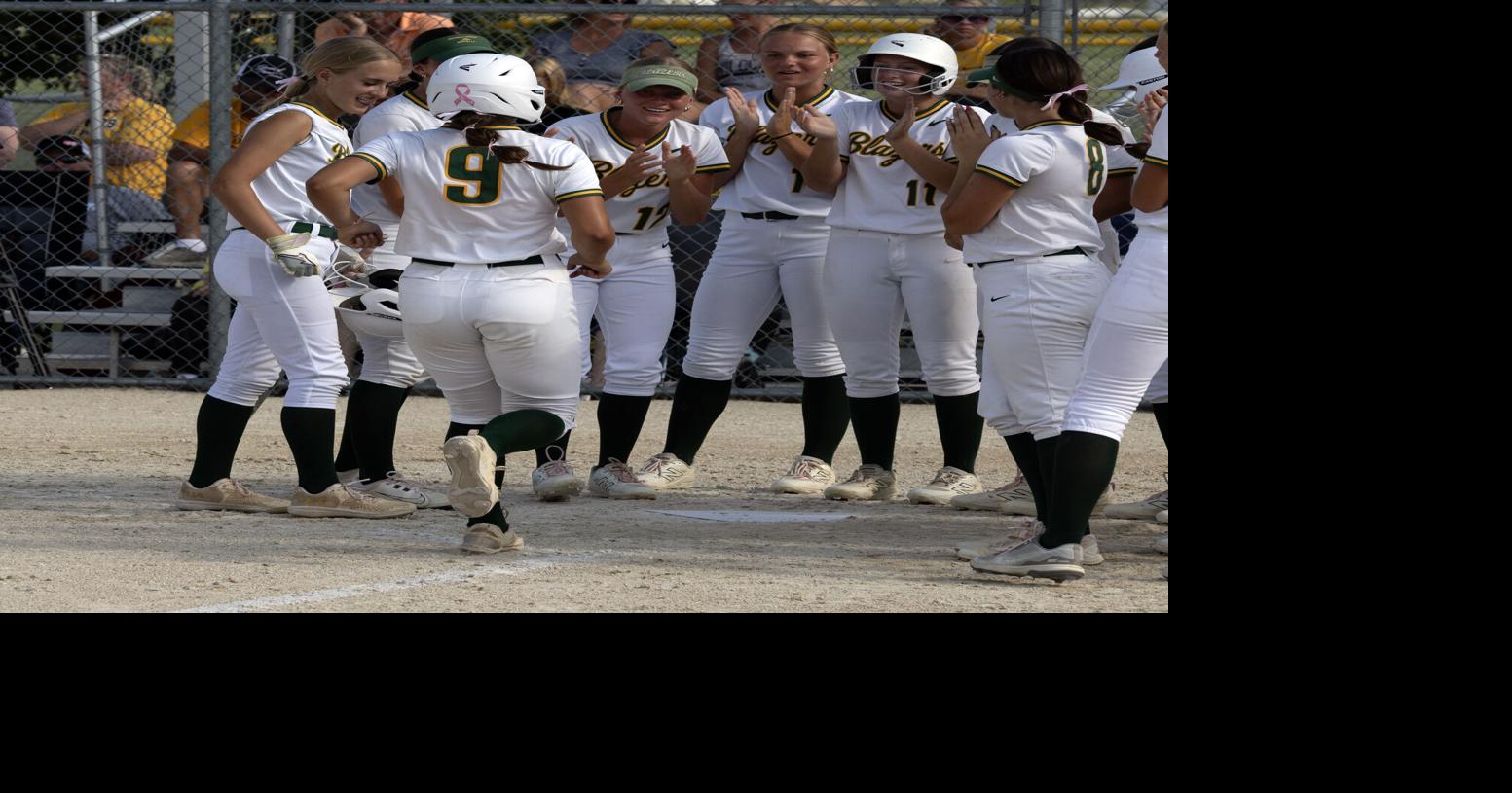 Prep softball: Schlicte throws no-hitter, Beckman rolls to regional win