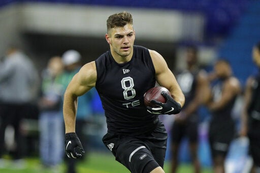 2020 NFL Draft: Chicago Bears pick TE Cole Kmet, CB Jaylon Johnson in 2nd  round - ABC7 Chicago