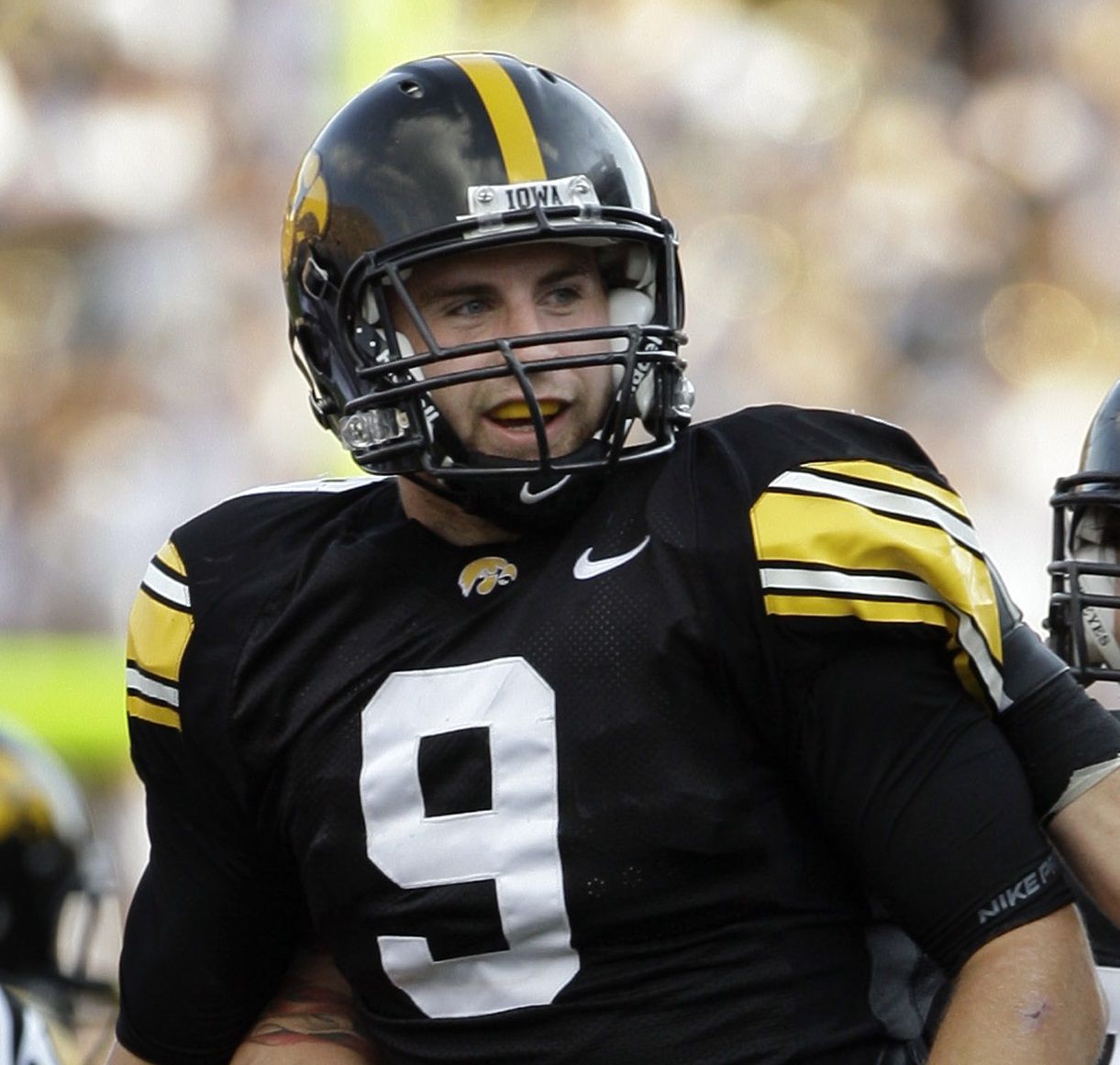 Former New York Giant, Iowa Hawkeye Tyler Sash Dead at 27