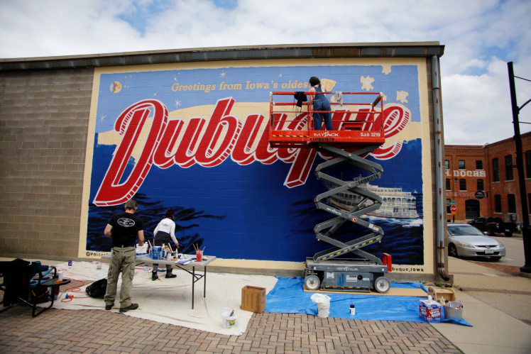 New mural honors under told stories of the Pacific Northwest's baseball  history 
