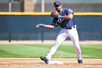 Mlb Spring Training Roundup Russell Wilson Still Feels Baseball Itch Other Sports Telegraphherald Com